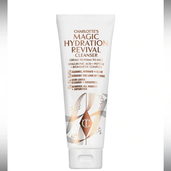 Charlotte Tilbury
Magic Revival Foaming Gentle Cleanser with Hyaluronic Acid - Picture 1 of 10
